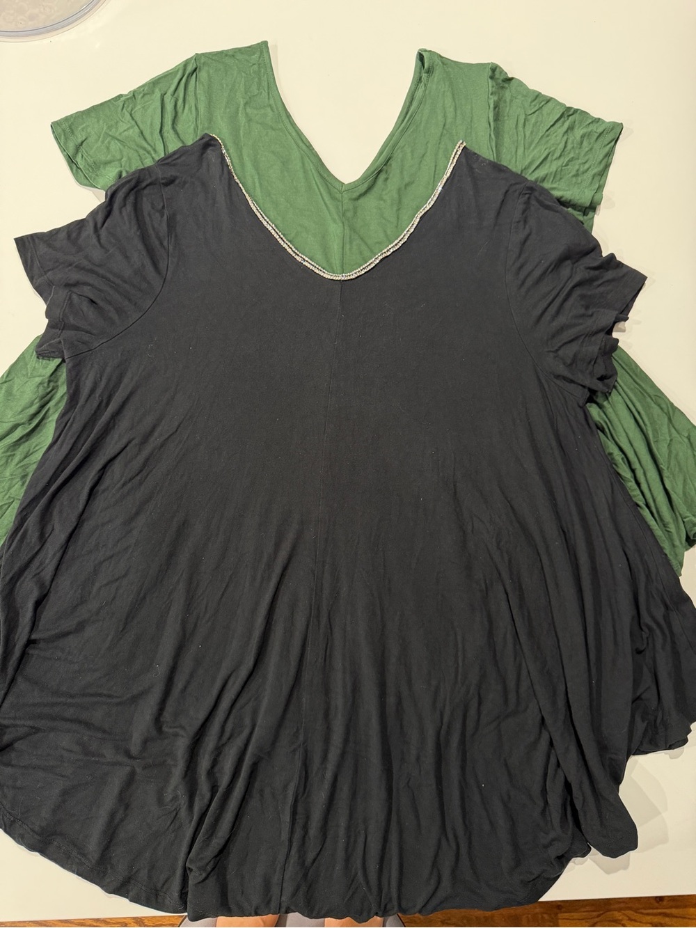 Roaman's Short Sleeve flowy tunic in Black with accent neck line and Green